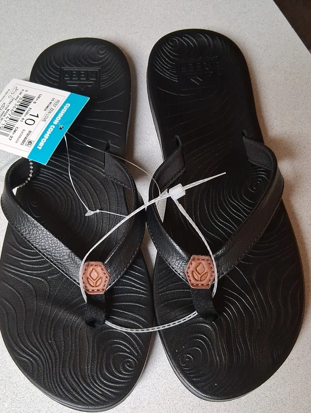 BNWT WOMENS Reef Zen Love Black w Brown Size 10